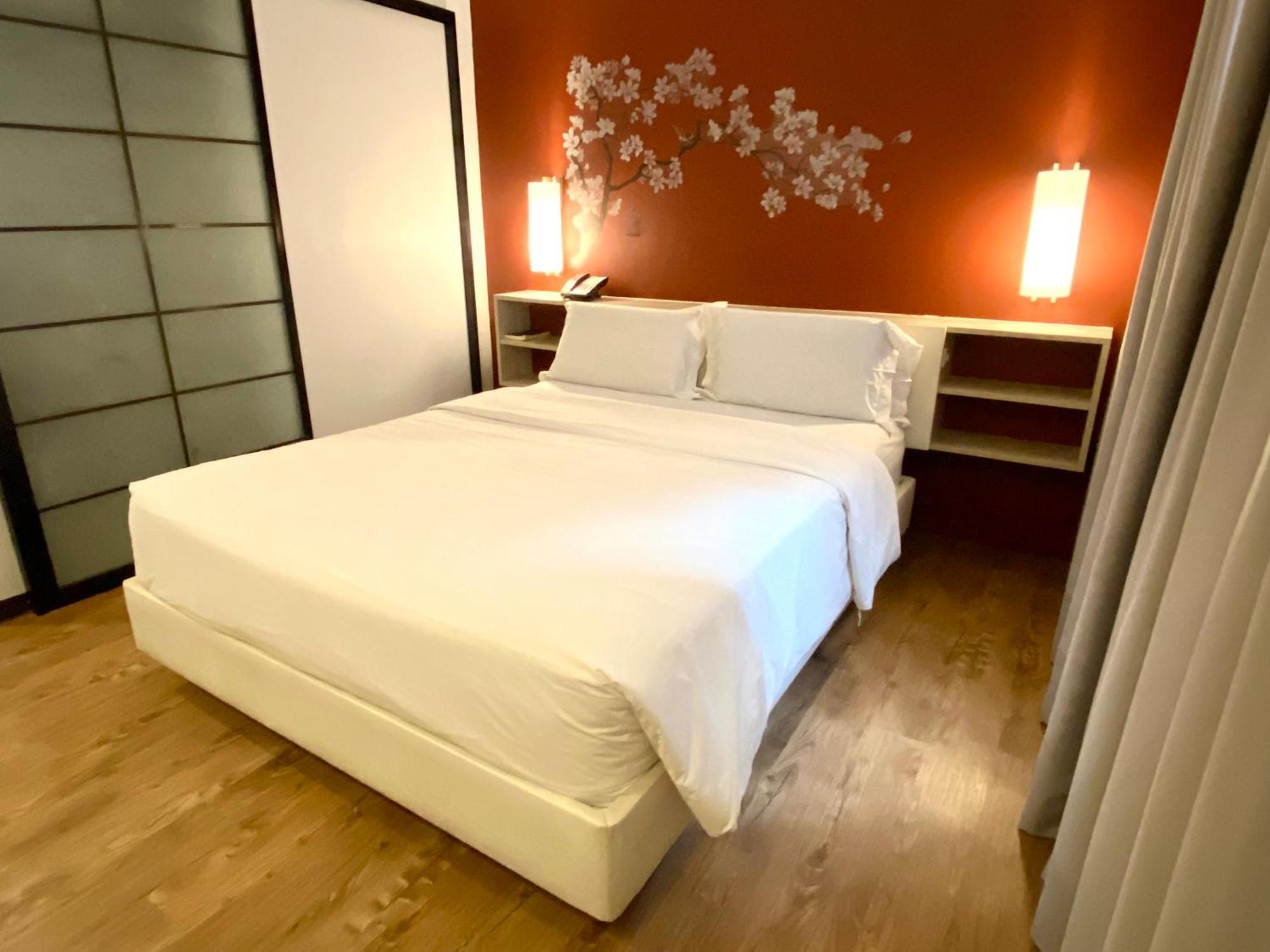 Circle Inn Hotel And Suites Bacolod Ngoại thất bức ảnh
