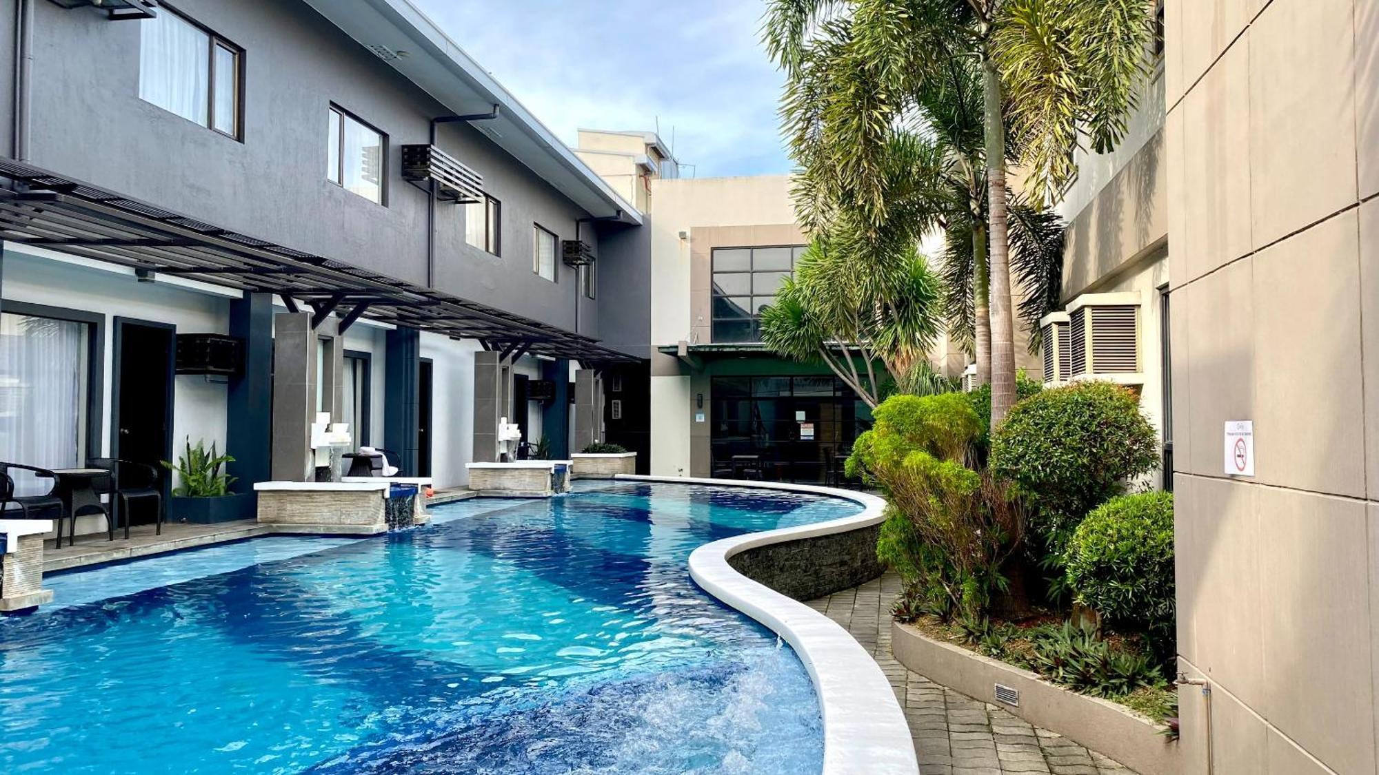 Circle Inn Hotel And Suites Bacolod Ngoại thất bức ảnh