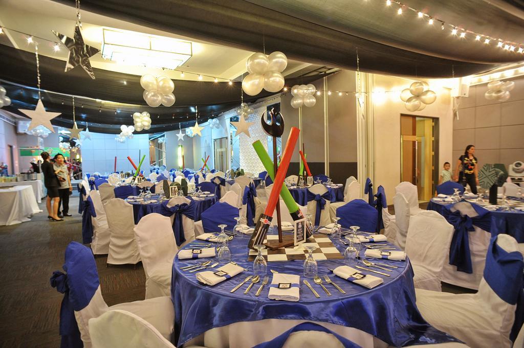 Circle Inn Hotel And Suites Bacolod Ngoại thất bức ảnh